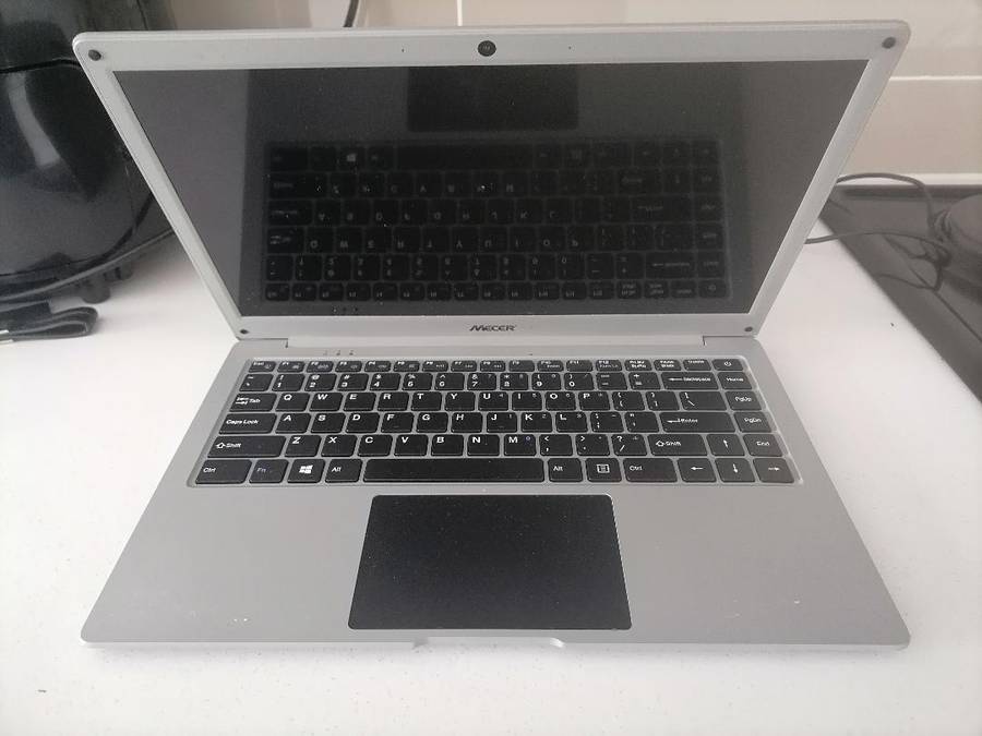 *LAPTOP CLEARANCE**MECER LAPTOP*NOT POWERING ON*