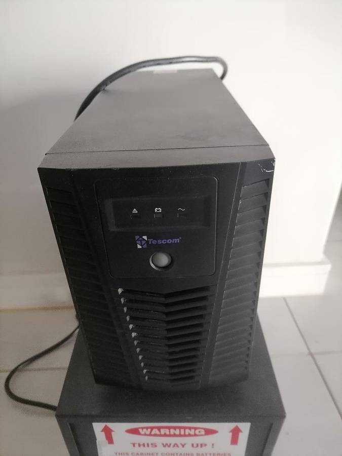 Tescom Apex Plus 2000 UPS with Battery Box - Batteries Required