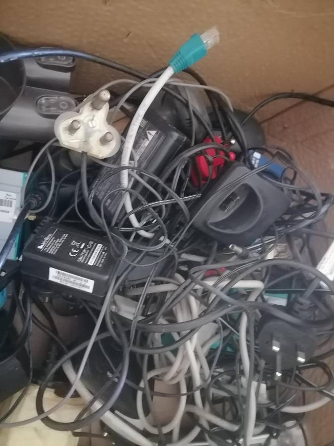 BULK LOT OF ELECTRONICS*COMPANY LIQUIDATION*