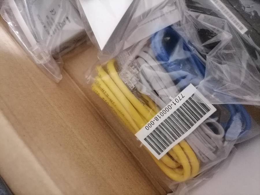 2Wire 2700HG-B 2700HGB 4-Port 10/100 Wireless G Router BT Wi-Fi Gateway