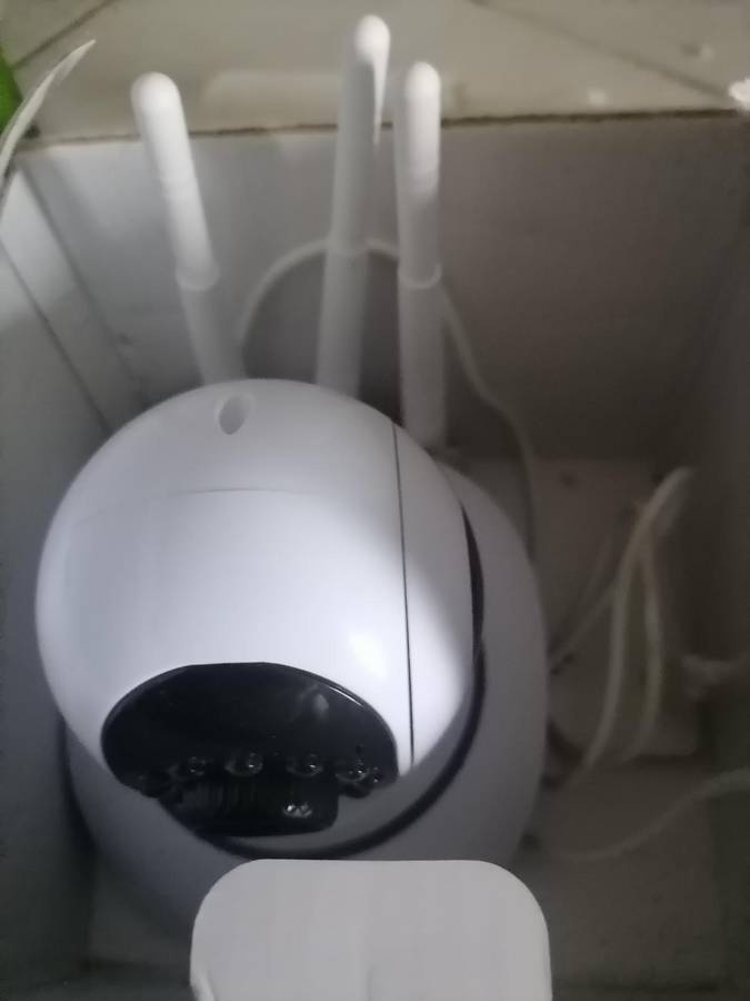 2 x WIFI SMART CAMERAS