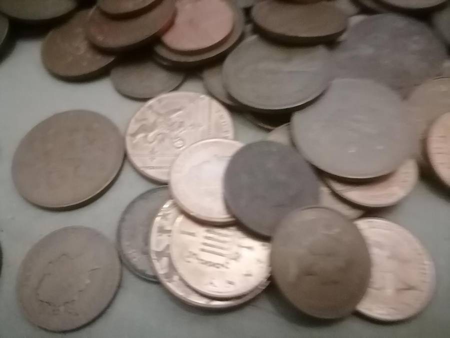 **LOT OF BRITISH VINTAGE COINS*