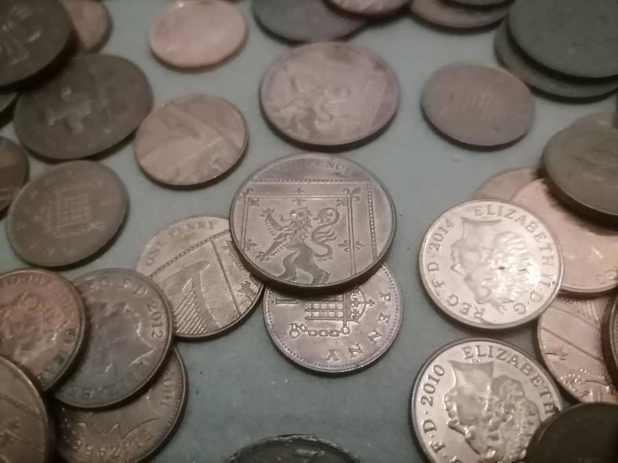 **LOT OF BRITISH VINTAGE COINS*