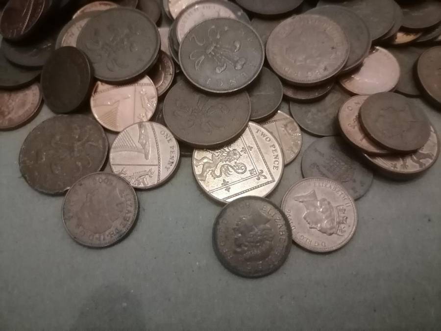 **LOT OF BRITISH VINTAGE COINS*