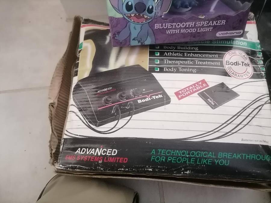 Bulk lot of electronics - one bid for the lot