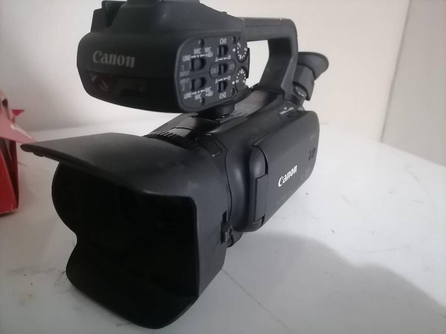 CANNON XA25 PROFESSIONAL HD CAMCORDER