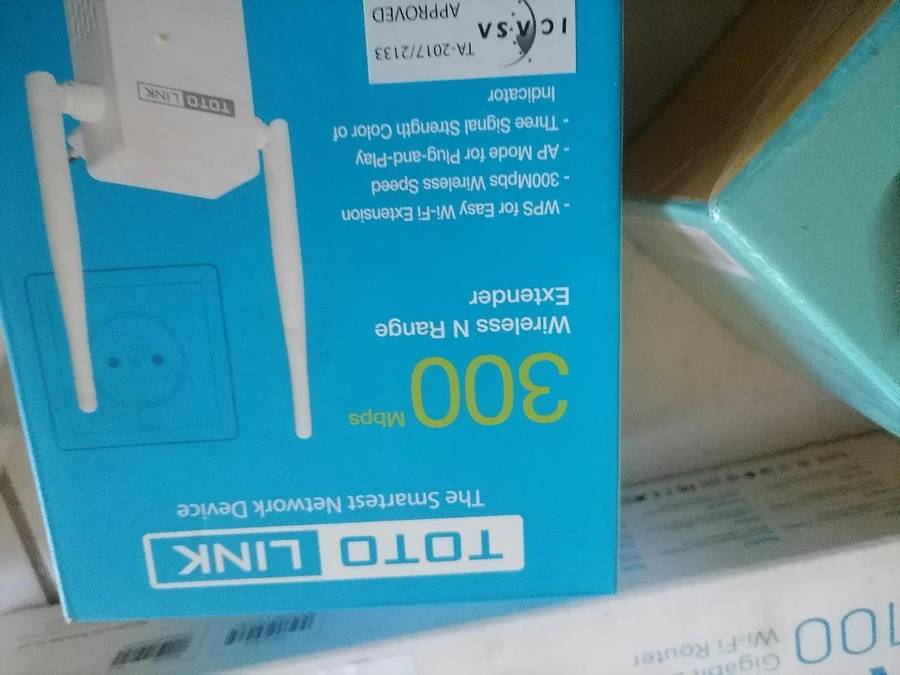 Lot of new WiFi router, Gigaport switch, Ranger extender