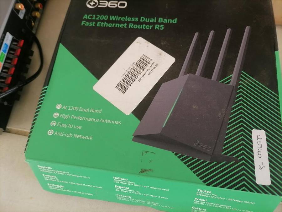 Jiageng 8800 mAh UPS with Cables+360 AC1200 DUAL BAND ROUTER*