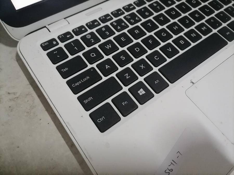 DELL INSPIRON P24T NOTEBOOK