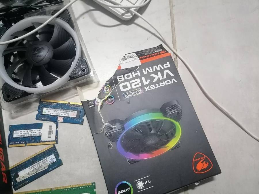 BULK LOT OF PC ACCESSORIES AS PER PICS