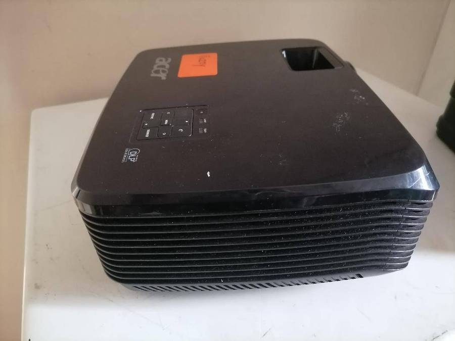 ACER X1130P DLP PROJECTOR