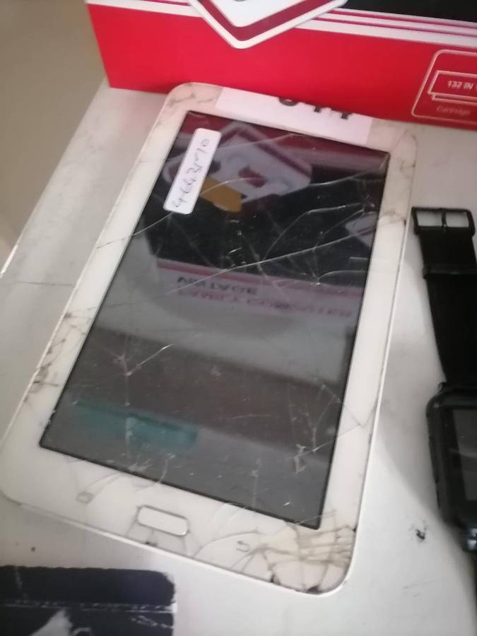 LOT OF ELECTRONICS*ONE BID FOR THE LOT*