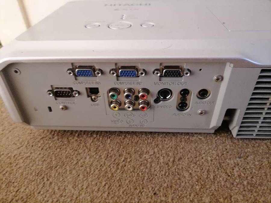 2 x projectors - both power on screen blank