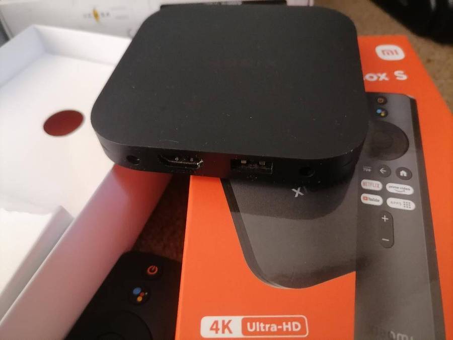 Lot of 4 x Smart TV Boxes - No Power Cords