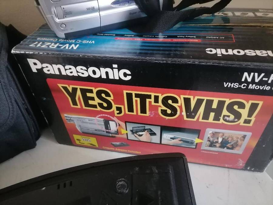 Bose radio and Panasonic camcorder bundle - one bid for both