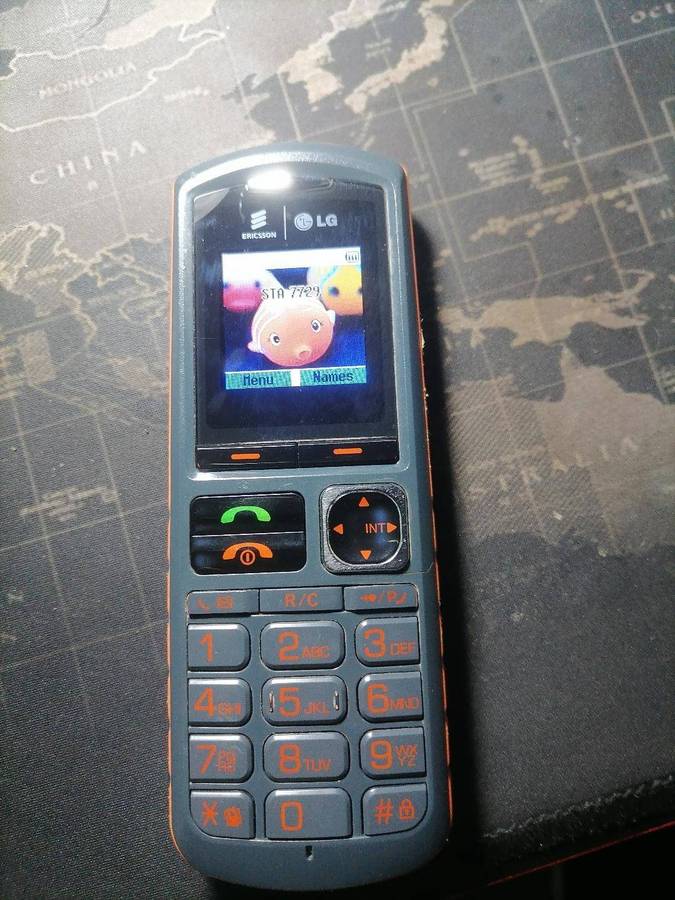 Lot of 4 x LG Ericsson GDC 450H Robust Dect Handset with base station