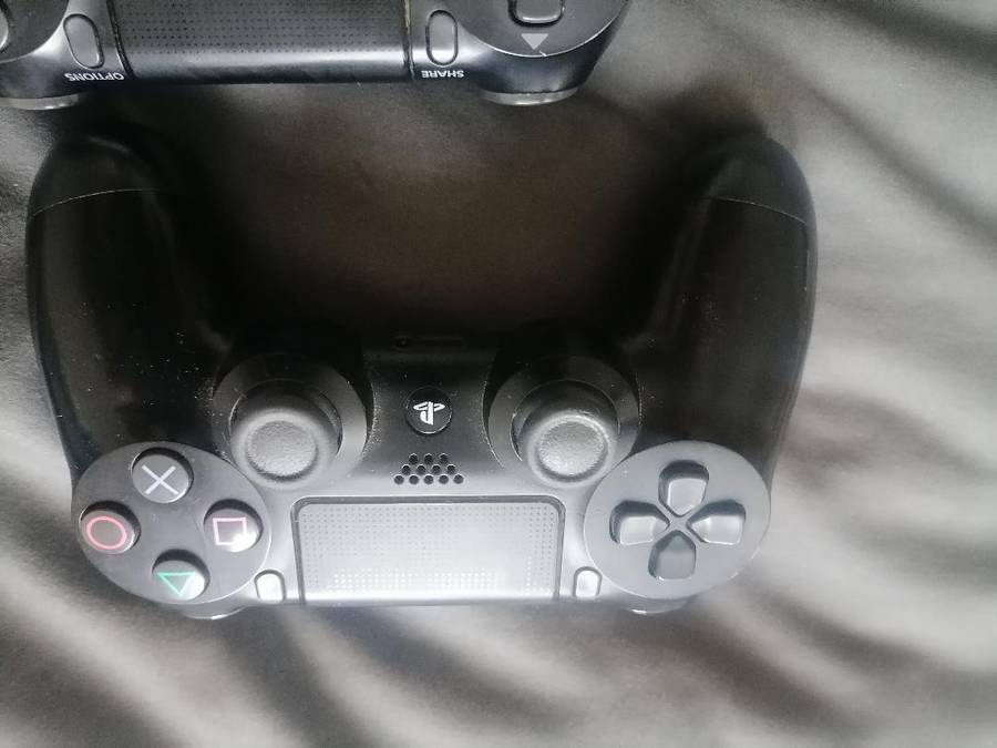 *LOT OF 2 x GENUINE SONY PLAYSTATION 4 WIRELESS CONTROLLERS*ONE BID FOR BOTH*WORKING*