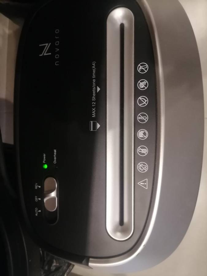 Novaro Shredder 12 Sheets Cross-Cut