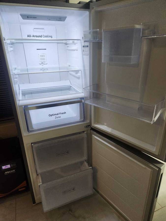 Samsung Fridge Bottom Freezer A+ (Inverter Tech), Silver 253L (RB27N4160S8/RBN27N4160S8)