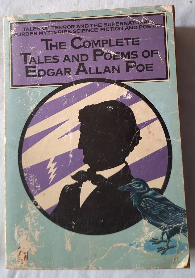 The Complete Tales and Poems of Edgar Allan Poe Paperback