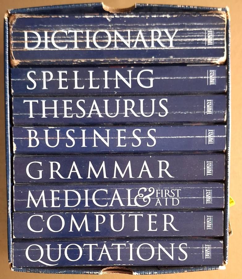 The New International Webster`s Pocket Reference Library 8 Book Boxset 1998 Softcover