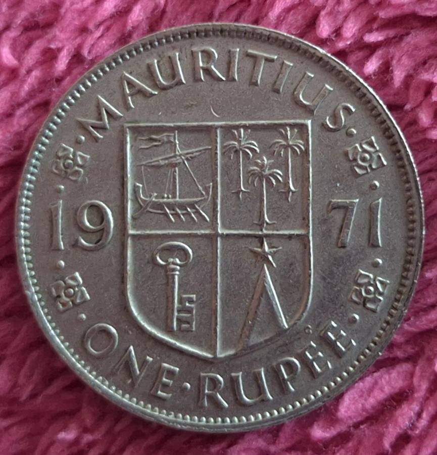 Mauritius 1971 Elizabeth II 1 Rupee Copper-nickel