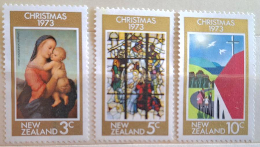 New Zealand 1973 Christmas Set of 3 Unused Hinged stamps