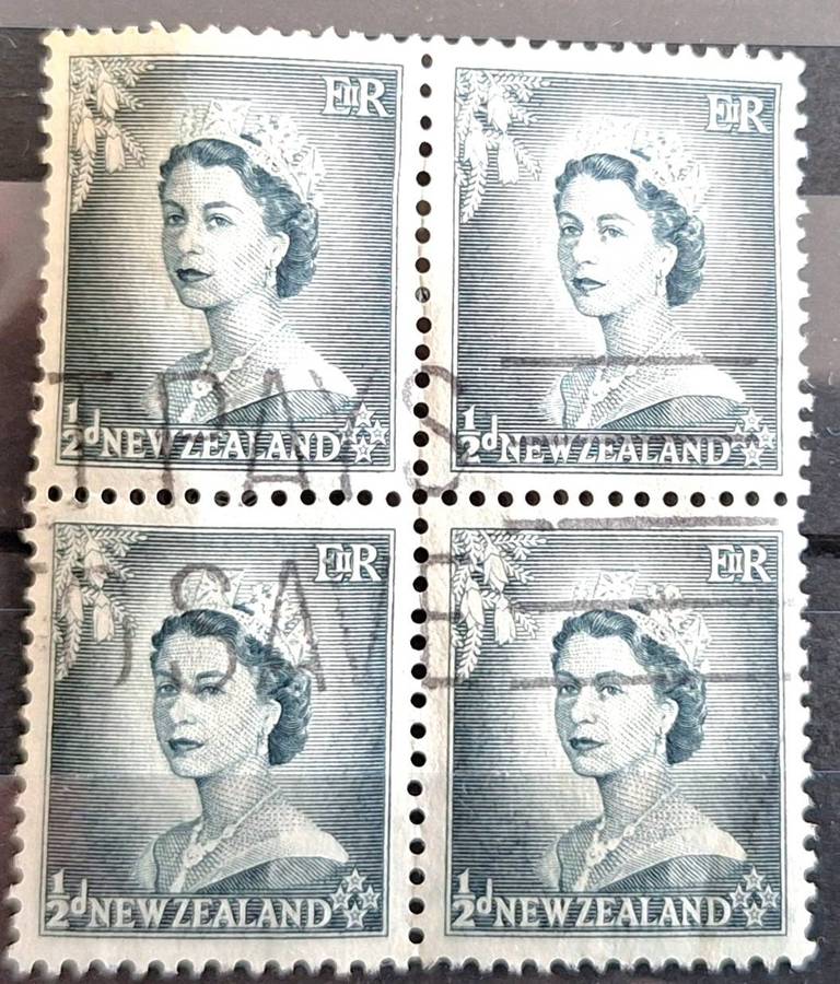 New Zealand 1953/4 Elizabeth II 1/2d Block of 4 Used stamps