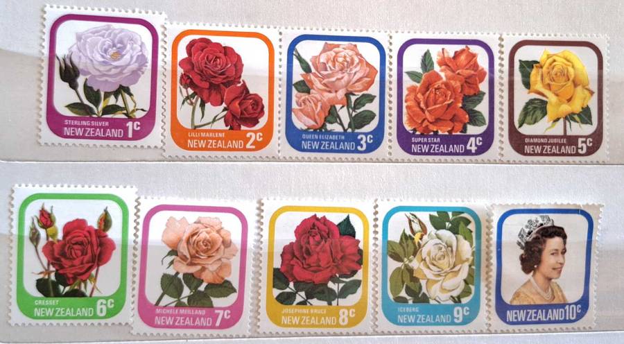 New Zealand 1975 Definitives 10 Unused Hinged stamps