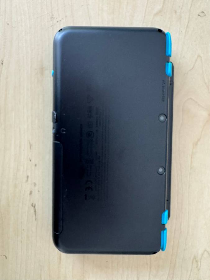 Nintendo New 2DS XL (Boxed no Inserts or Manuals)