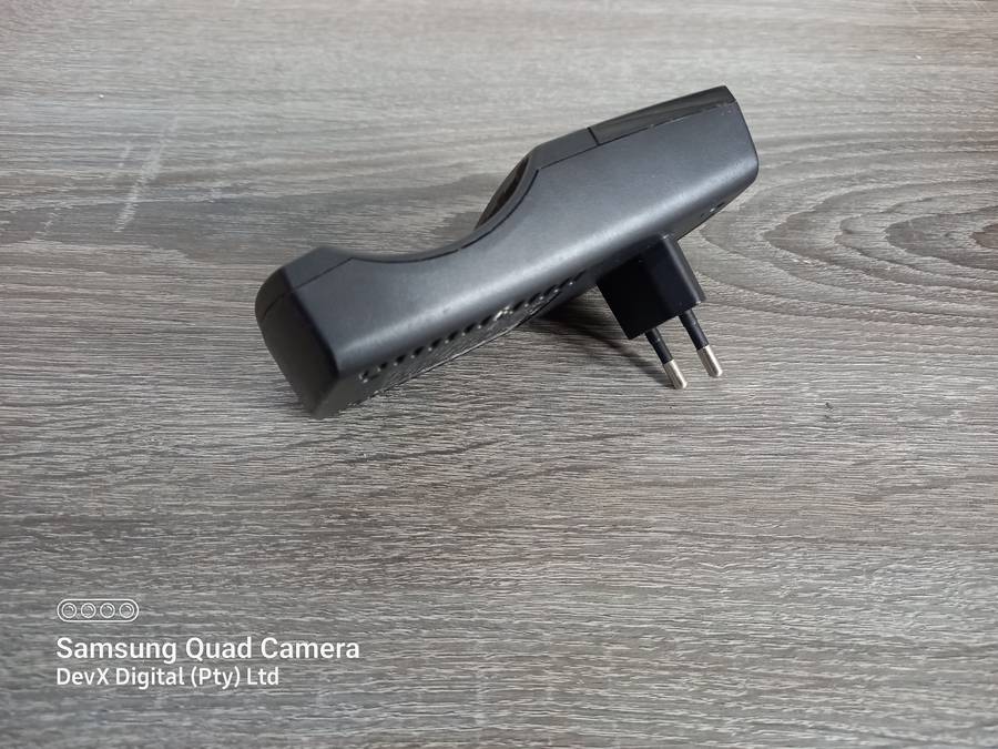 Verified Tested - Duracell Battery Charger For AA & AAA Batteries - LED Light Indicator - CEF14EU