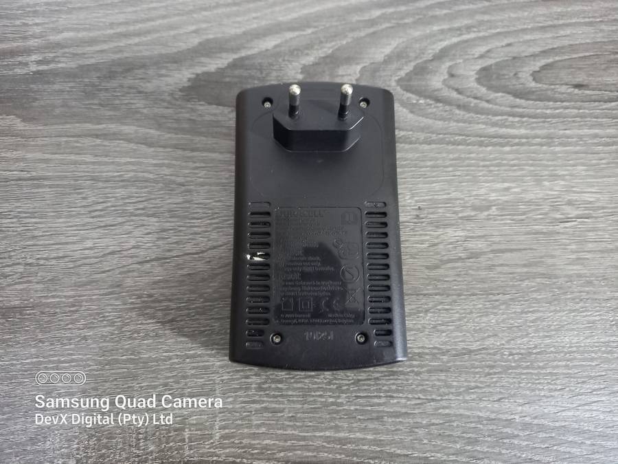 Verified Tested - Duracell Battery Charger For AA & AAA Batteries - LED Light Indicator - CEF14EU