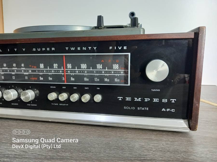 Vintage! Tempest Record Player - Solid Wooden Case - Perfect For Collectors & Vintage Enthusiasts