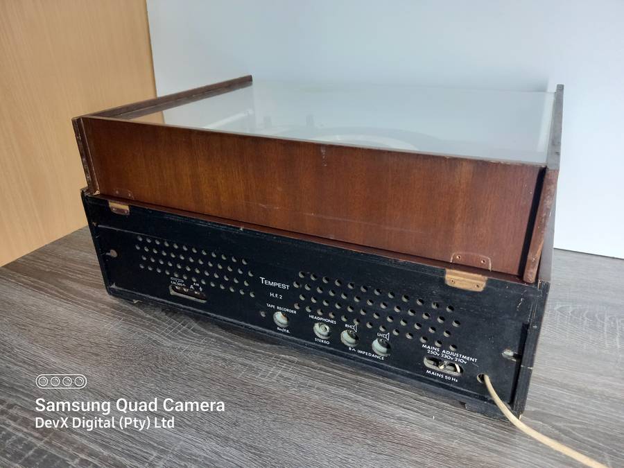 Vintage! Tempest Record Player - Solid Wooden Case - Perfect For Collectors & Vintage Enthusiasts