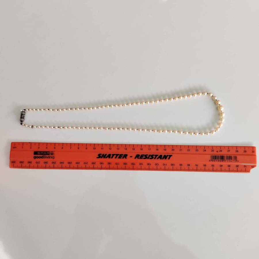 Silver Clasp Pearl Necklace KW018