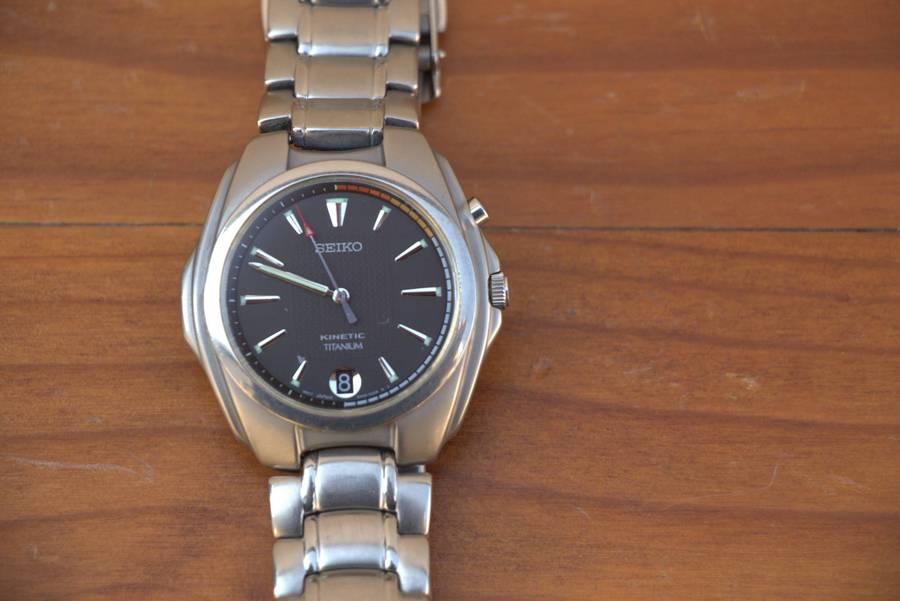 VINTAGE SEIKO TITANIUM KINETIC WATCH - REF. 5M42-0E90