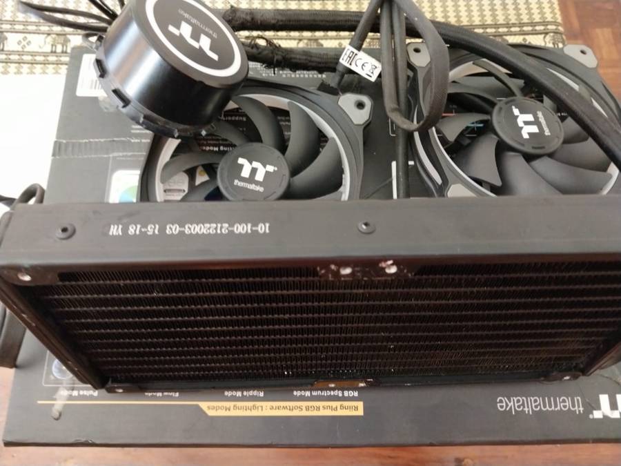 CPU Cooler Thermaltake Floe Riing 240
