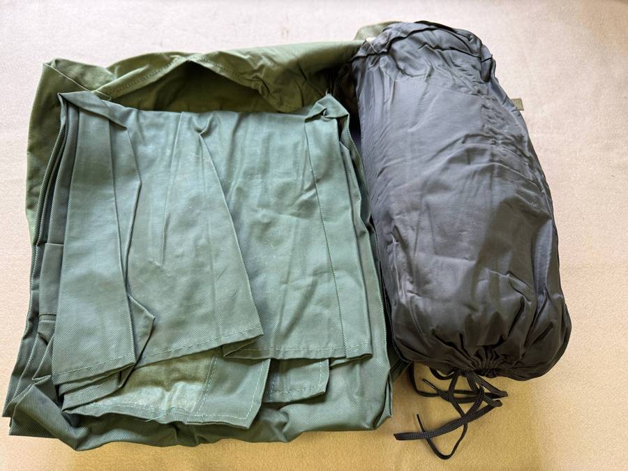 Rhodesian P/Pattern 69 Bed Roll Cover Complete with Rubberised Poncho and S/Bag (MINT/As New)