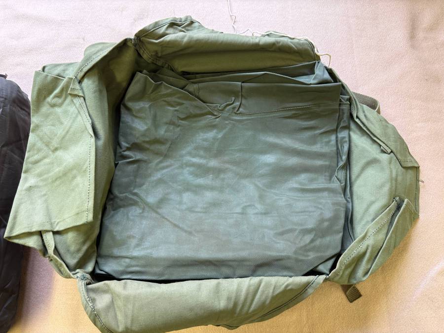 Rhodesian P/Pattern 69 Bed Roll Cover Complete with Rubberised Poncho and S/Bag (MINT/As New)