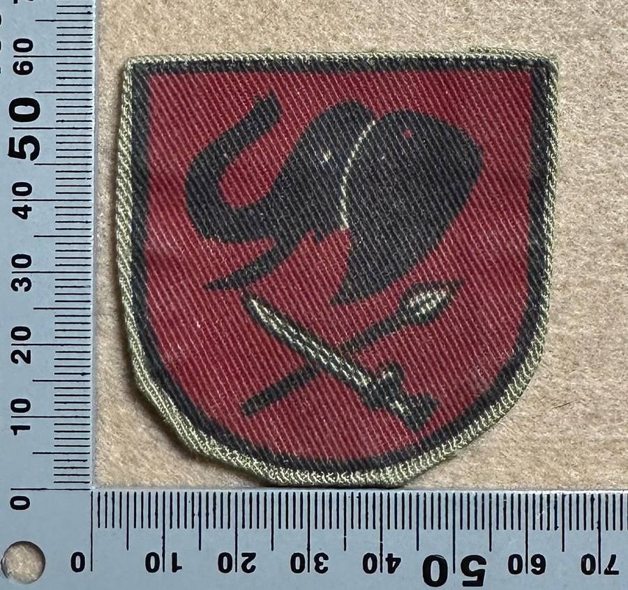 Rhodesian School of Infantry - SHOULDER FLASH -  SCHOOL INFANTRY GWELO - VERY RARE