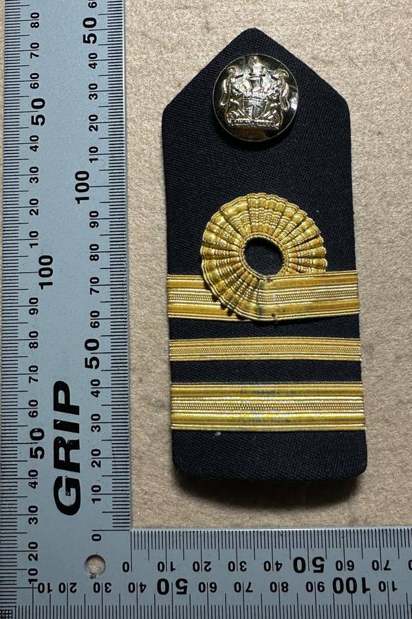 Rhodesian CUSTOMS AND IMMIGRATION - EPPAULETTE 2 BAR 1 STRIPE RANK RHODESIAN CUSTOMS