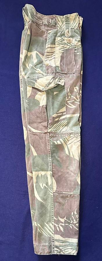RHODESIAN CAMO TROUSERS WITH BACK PADDING AND SIDE ADJUSTERS - GOOD CONDITION