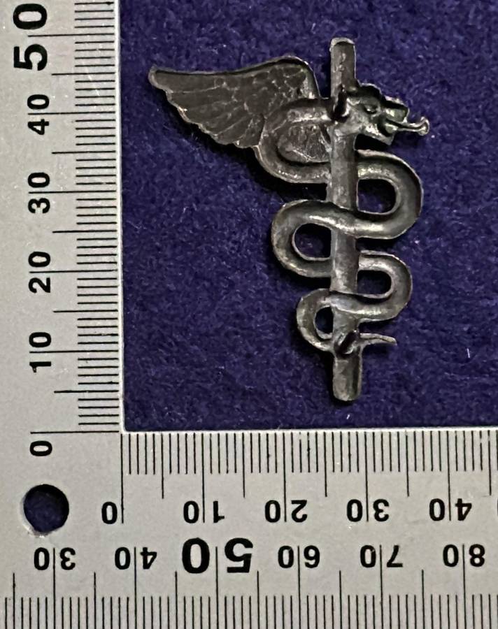 SADF - OPS Medic Qualification Badge - Metal, all pins intact