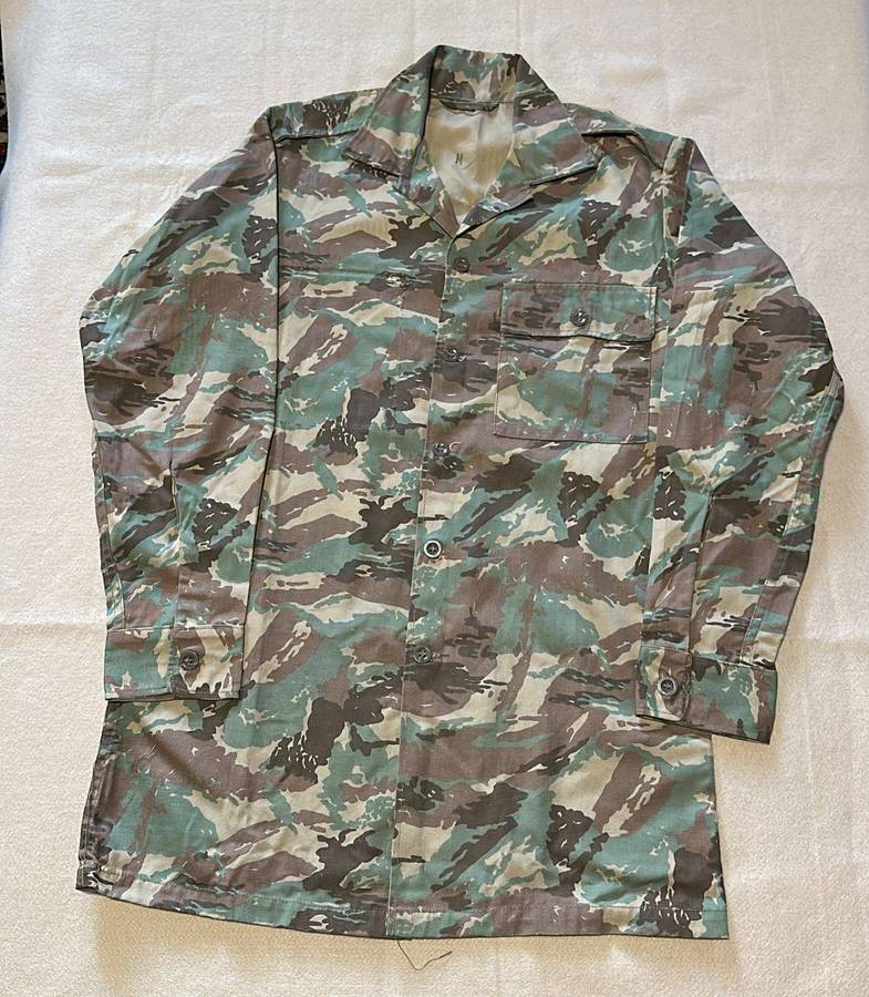 SADF - 32 Battalion Long Sleeve Shirt - Size Medium - (Note rhs pocket removed)