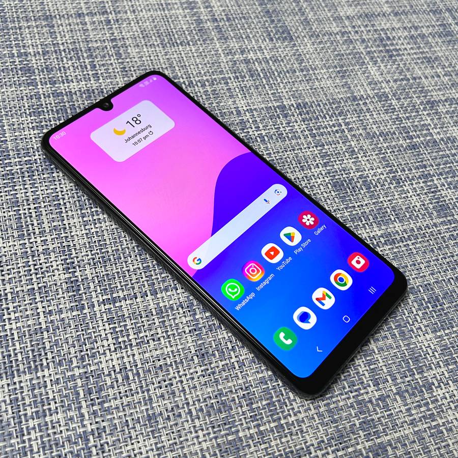 Samsung Galaxy A32 | Awesome Black | 128GB | Dual Sim (1 Month Warranty)