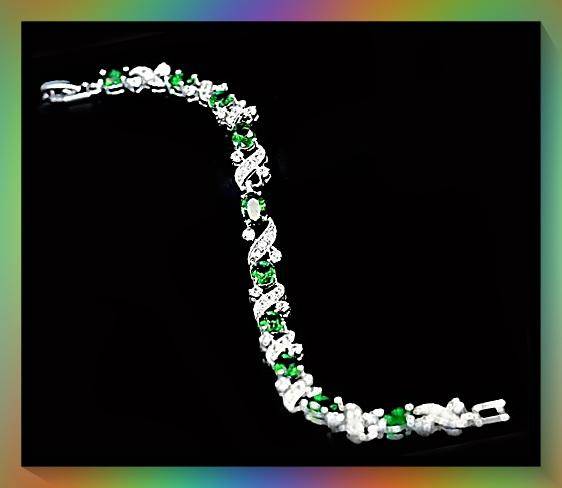 Beautiful simulated emerald design bracelet