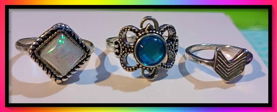 Show off your hands with this 3 pc ring set