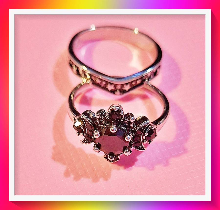 Stunning gothic look ring set 2 Piece S7