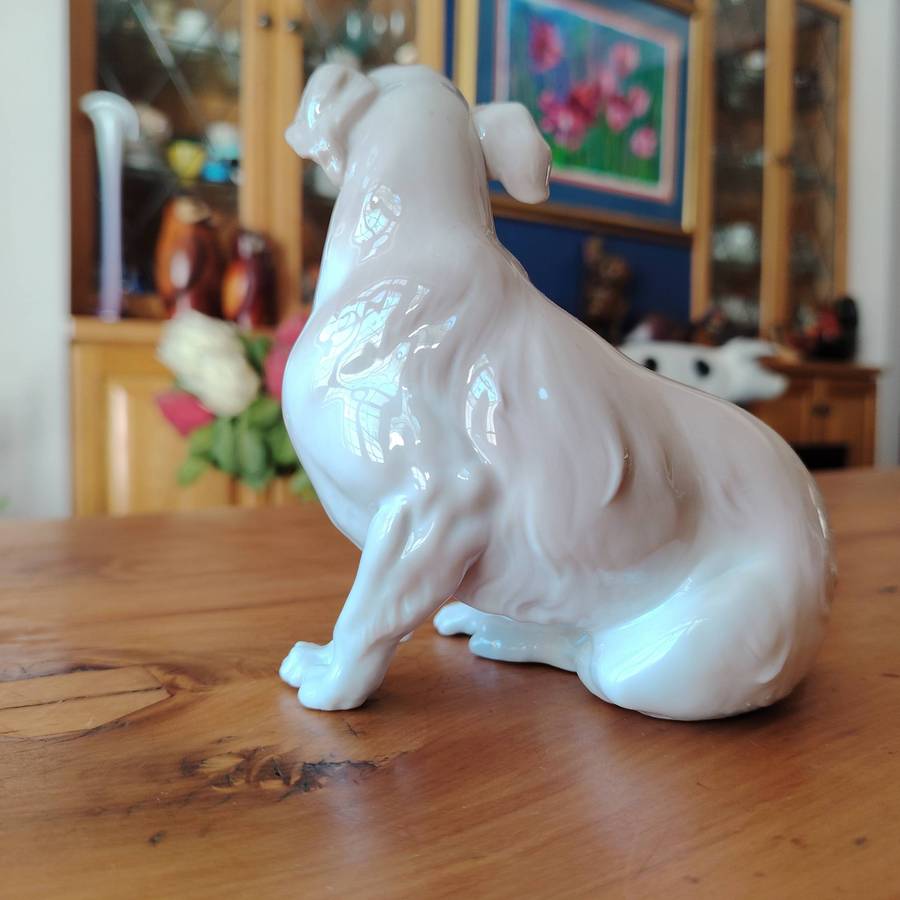 Lladro Porcelain Figurine  Seated Dog (8416) Setter/Spaniel