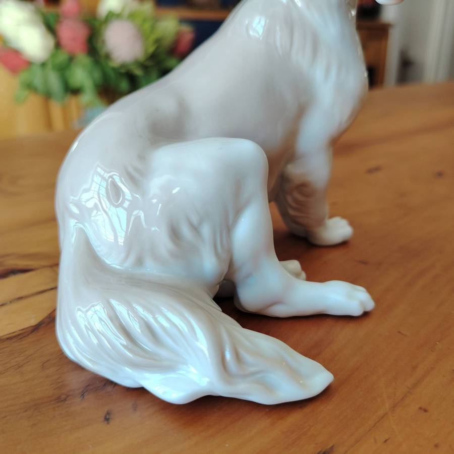 Lladro Porcelain Figurine  Seated Dog (8416) Setter/Spaniel